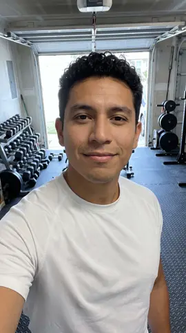 Jose, AI actor, 25