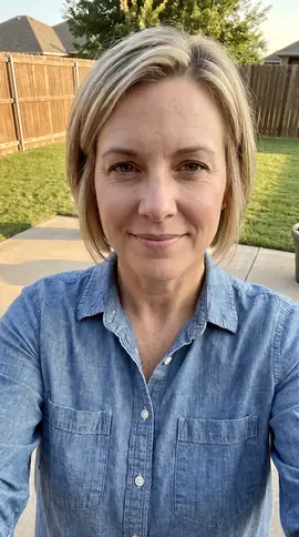 Lauren, AI actor, 48